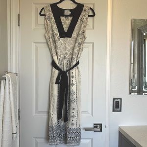 HD in Paris v neck tie dress